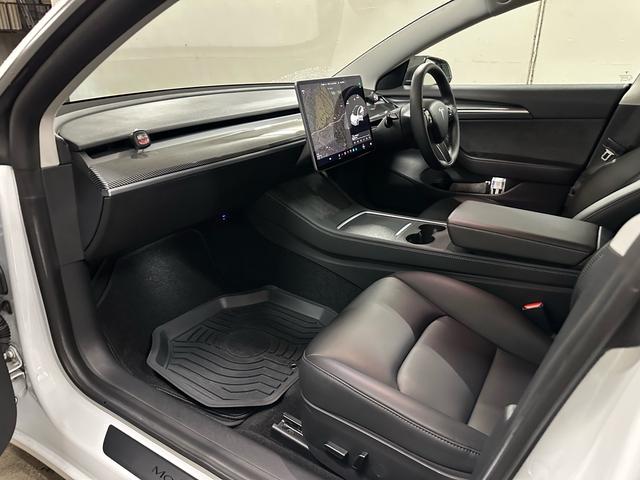 モデル３ ロングレンジ　ＡＷＤ　４ＷＤ・オートパイロット搭載・オールブラックプレミアムインテリア・カーバンパーツ多・カーボンリアスポ・１９インチＡＷ・コールドウェザー機能・スーパーチャージャーネットワークアクセス・チャデモアダプター（57枚目）