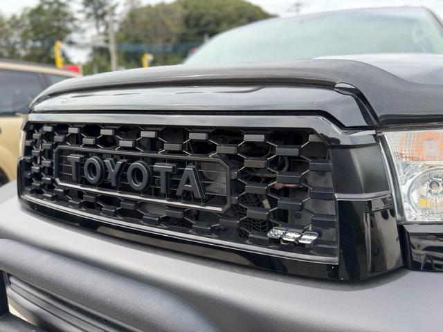 セコイア リミテッド　１０ｙモデル・社外トヨタグリル・グリルガード・社外ステップ・バグガード・前後ラプターライナーペイントバンパー・社外１７インチＡＷ＆タイヤ・ブラックテール・サンルーフ・社外８インチナビ・ウェザーテック（7枚目）