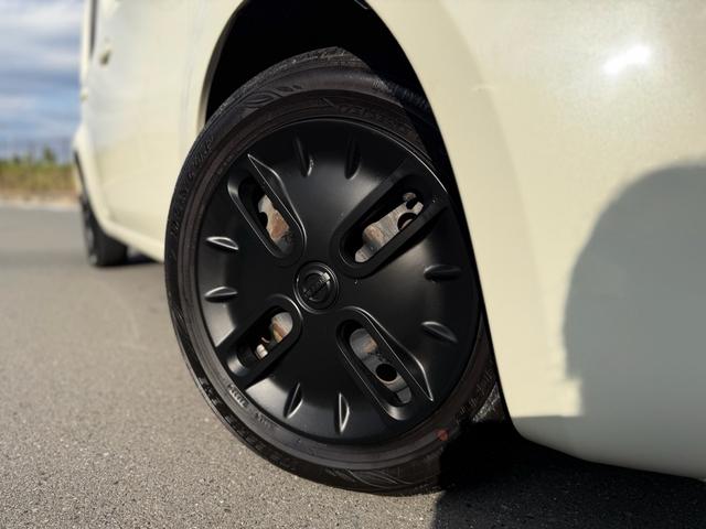 キューブ 15X Vセレクション エンブレム&ホイールキャップマットブラックペイント済・ヘッドライトコーティング済・禁煙車・タイヤ2023年式8部溝・純正HDDナビ・TV再生可・スマキー・Pスタート・リモコンスターター付・ETC(9枚目)