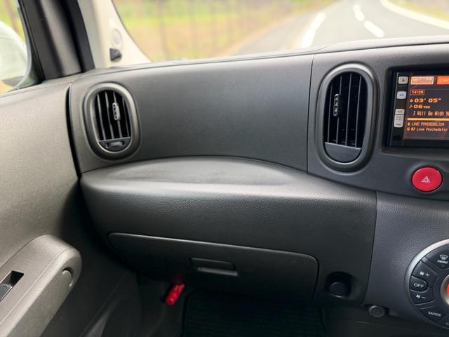 キューブ 15X Vセレクション エンブレム&ホイールキャップマットブラックペイント済・ヘッドライトコーティング済・禁煙車・タイヤ2023年式8部溝・純正HDDナビ・TV再生可・スマキー・Pスタート・リモコンスターター付・ETC(42枚目)