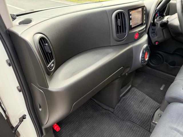 キューブ 15X Vセレクション エンブレム&ホイールキャップマットブラックペイント済・ヘッドライトコーティング済・禁煙車・タイヤ2023年式8部溝・純正HDDナビ・TV再生可・スマキー・Pスタート・リモコンスターター付・ETC(51枚目)