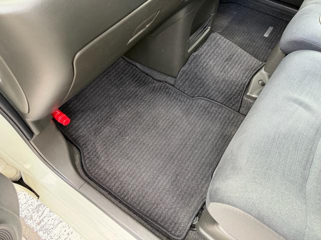 キューブ 15X Vセレクション エンブレム&ホイールキャップマットブラックペイント済・ヘッドライトコーティング済・禁煙車・タイヤ2023年式8部溝・純正HDDナビ・TV再生可・スマキー・Pスタート・リモコンスターター付・ETC(52枚目)