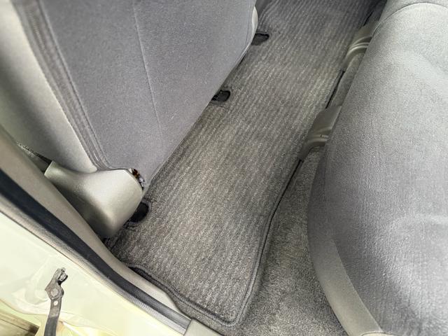 キューブ 15X Vセレクション エンブレム&ホイールキャップマットブラックペイント済・ヘッドライトコーティング済・禁煙車・タイヤ2023年式8部溝・純正HDDナビ・TV再生可・スマキー・Pスタート・リモコンスターター付・ETC(56枚目)