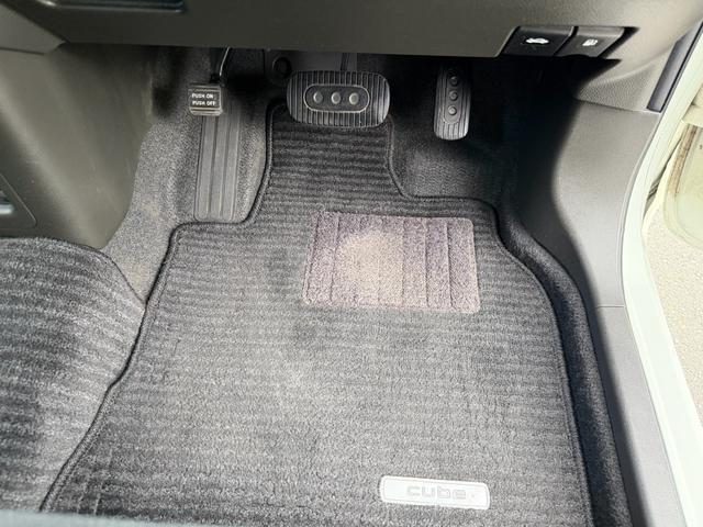 キューブ 15X Vセレクション エンブレム&ホイールキャップマットブラックペイント済・ヘッドライトコーティング済・禁煙車・タイヤ2023年式8部溝・純正HDDナビ・TV再生可・スマキー・Pスタート・リモコンスターター付・ETC(64枚目)