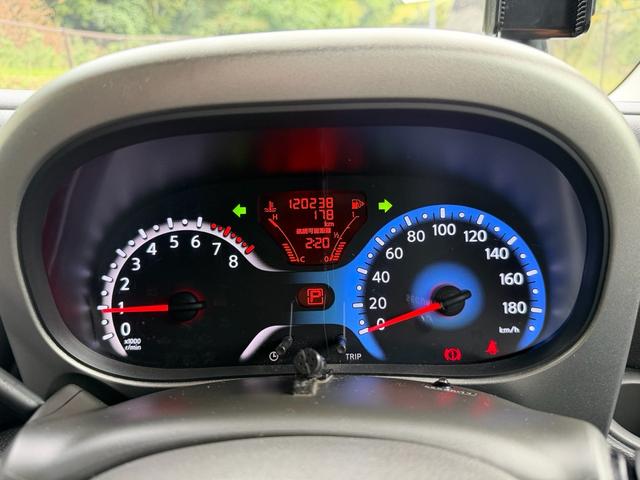 キューブ 15X Vセレクション エンブレム&ホイールキャップマットブラックペイント済・ヘッドライトコーティング済・禁煙車・タイヤ2023年式8部溝・純正HDDナビ・TV再生可・スマキー・Pスタート・リモコンスターター付・ETC(73枚目)