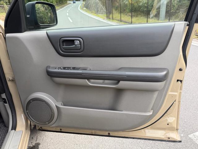 エクストレイル S New paintベージュIIカラー・オリジナルNISSANクラッシックグリル・各部マットブラックペイント・ブラックスチールホイール・ヨコハマジオランダータイヤ・車検2年渡・LEDヘッドライト(47枚目)