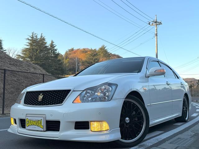 クラウン アスリート　６０ｔｈスペシャルエディション　ＴＥＩＮフルタップ車高調・社外１９インチＡＷ・純正エアロ・ＯＰグリル・モケットＰＷシート・フルスマートキー・Ｐスタ・Ｖ６・社外タワーバー・外装＆内装美・各機関良・ＥＴＣ・純正ＨＤＤナビ・バックカメラ（7枚目）