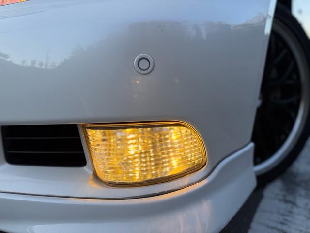 クラウン アスリート　６０ｔｈスペシャルエディション　ＴＥＩＮフルタップ車高調・社外１９インチＡＷ・純正エアロ・ＯＰグリル・モケットＰＷシート・フルスマートキー・Ｐスタ・Ｖ６・社外タワーバー・外装＆内装美・各機関良・ＥＴＣ・純正ＨＤＤナビ・バックカメラ（9枚目）