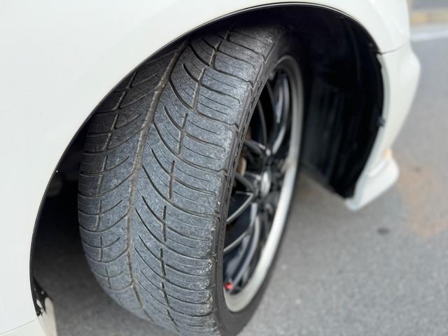 クラウン アスリート　６０ｔｈスペシャルエディション　ＴＥＩＮフルタップ車高調・社外１９インチＡＷ・純正エアロ・ＯＰグリル・モケットＰＷシート・フルスマートキー・Ｐスタ・Ｖ６・社外タワーバー・外装＆内装美・各機関良・ＥＴＣ・純正ＨＤＤナビ・バックカメラ（21枚目）