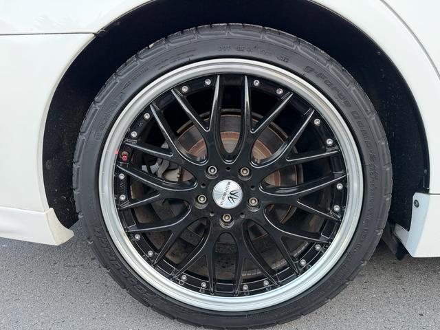 クラウン アスリート　６０ｔｈスペシャルエディション　ＴＥＩＮフルタップ車高調・社外１９インチＡＷ・純正エアロ・ＯＰグリル・モケットＰＷシート・フルスマートキー・Ｐスタ・Ｖ６・社外タワーバー・外装＆内装美・各機関良・ＥＴＣ・純正ＨＤＤナビ・バックカメラ（29枚目）