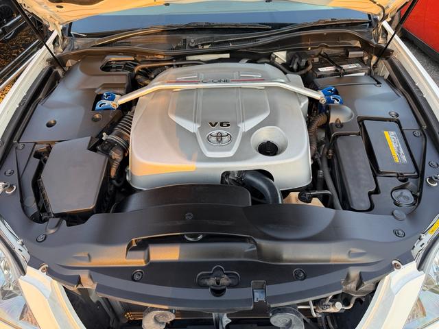 クラウン アスリート　６０ｔｈスペシャルエディション　ＴＥＩＮフルタップ車高調・社外１９インチＡＷ・純正エアロ・ＯＰグリル・モケットＰＷシート・フルスマートキー・Ｐスタ・Ｖ６・社外タワーバー・外装＆内装美・各機関良・ＥＴＣ・純正ＨＤＤナビ・バックカメラ（43枚目）