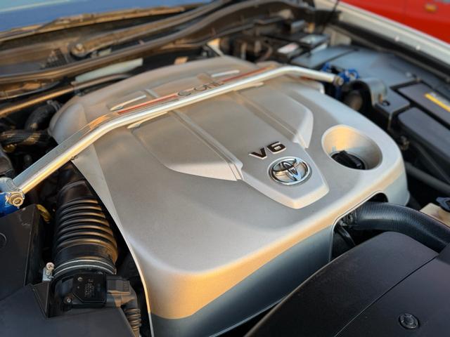 クラウン アスリート　６０ｔｈスペシャルエディション　ＴＥＩＮフルタップ車高調・社外１９インチＡＷ・純正エアロ・ＯＰグリル・モケットＰＷシート・フルスマートキー・Ｐスタ・Ｖ６・社外タワーバー・外装＆内装美・各機関良・ＥＴＣ・純正ＨＤＤナビ・バックカメラ（44枚目）