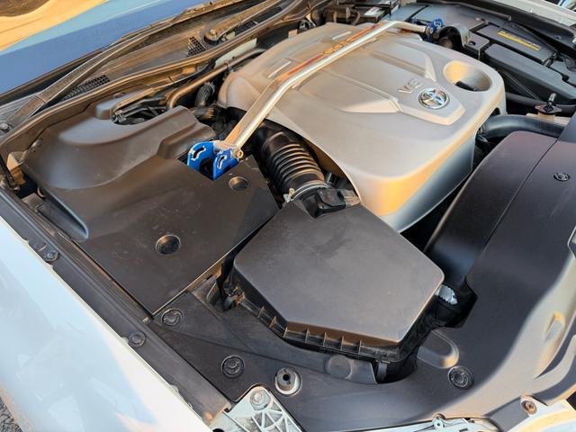 クラウン アスリート　６０ｔｈスペシャルエディション　ＴＥＩＮフルタップ車高調・社外１９インチＡＷ・純正エアロ・ＯＰグリル・モケットＰＷシート・フルスマートキー・Ｐスタ・Ｖ６・社外タワーバー・外装＆内装美・各機関良・ＥＴＣ・純正ＨＤＤナビ・バックカメラ（45枚目）