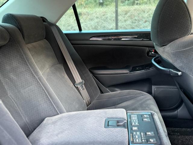 クラウン アスリート　６０ｔｈスペシャルエディション　ＴＥＩＮフルタップ車高調・社外１９インチＡＷ・純正エアロ・ＯＰグリル・モケットＰＷシート・フルスマートキー・Ｐスタ・Ｖ６・社外タワーバー・外装＆内装美・各機関良・ＥＴＣ・純正ＨＤＤナビ・バックカメラ（63枚目）