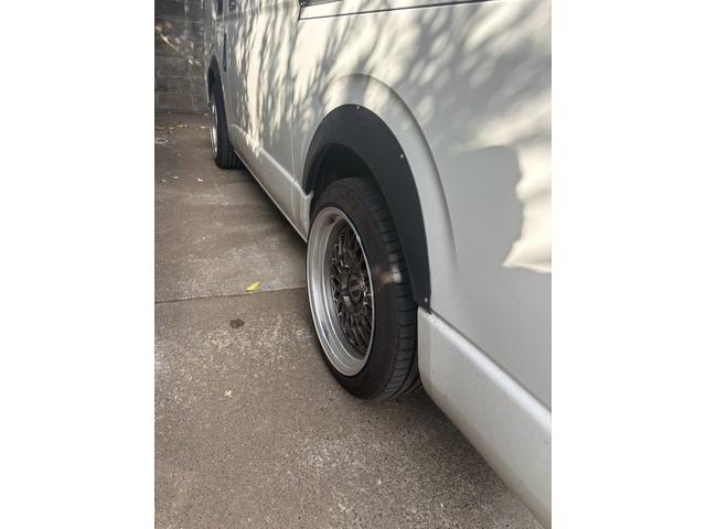 ハイエースバン スーパーGL ダークプライム ディーゼルターボ・CRS社外AW・シートカバー・両側パワースライド・社外グリル・モデリスタFエアロ・社外オーバーフェンダー・車検R8年9月・DPF洗浄クリーニング済・ETC(7枚目)