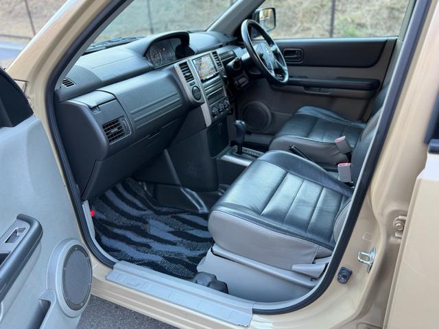 エクストレイル X 4WD・NewpaintベージュMカラー・ハイパールーフレール・カプロンシート・社外16インチAW・BF GoodRichタイヤ・オリジナル日産グリル・ブラックヘッド&テール・車検R9年9月・ETC(41枚目)