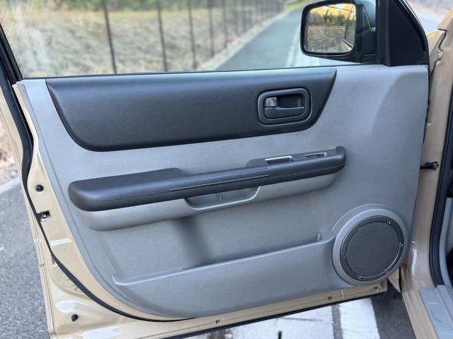 エクストレイル X 4WD・NewpaintベージュMカラー・ハイパールーフレール・カプロンシート・社外16インチAW・BF GoodRichタイヤ・オリジナル日産グリル・ブラックヘッド&テール・車検R9年9月・ETC(45枚目)