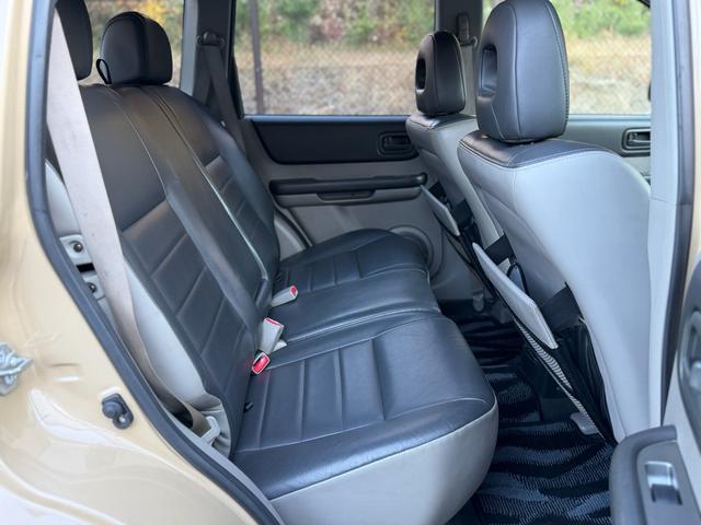 エクストレイル X 4WD・NewpaintベージュMカラー・ハイパールーフレール・カプロンシート・社外16インチAW・BF GoodRichタイヤ・オリジナル日産グリル・ブラックヘッド&テール・車検R9年9月・ETC(52枚目)