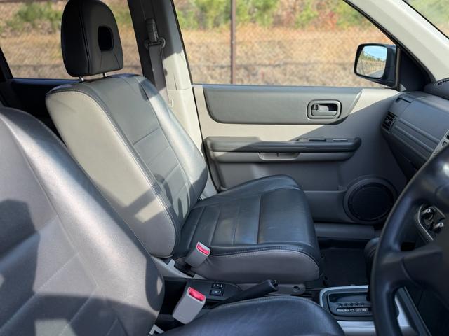 エクストレイル Ｓ　ＮｅｗｐａｉｎｔアーバングレーＩＩ・オリジナル日産グリル付・２インチリフトＵＰ・ヘッドライトブラックアウト・社外１６インチＡＷ・ＢＦ　Ｇｏｏｄｒｉｃｈタイヤ・社外ＳＤナビ・ＢＴ再生可・バックカメラ（52枚目）