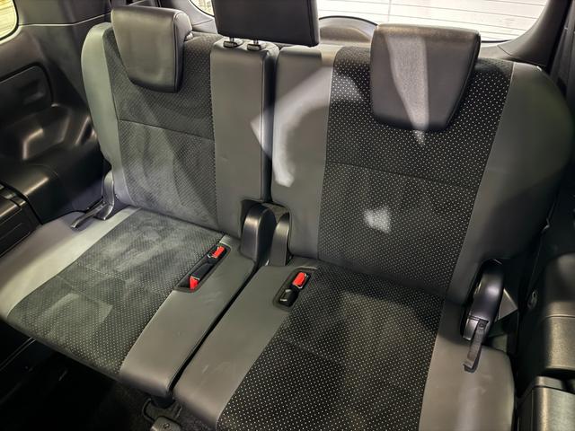 ヴォクシー ＺＳ　煌ＩＩＩ　純正１０インチ・ナビ・ＴＶ・バックカメラ・１２．１型後席モニター・ＴＶキット・コックスボディダンパー・両側パワースライドドア・トヨタセーフティーセンス・パーキングサポートブレーキ・クリアランスソナー（32枚目）