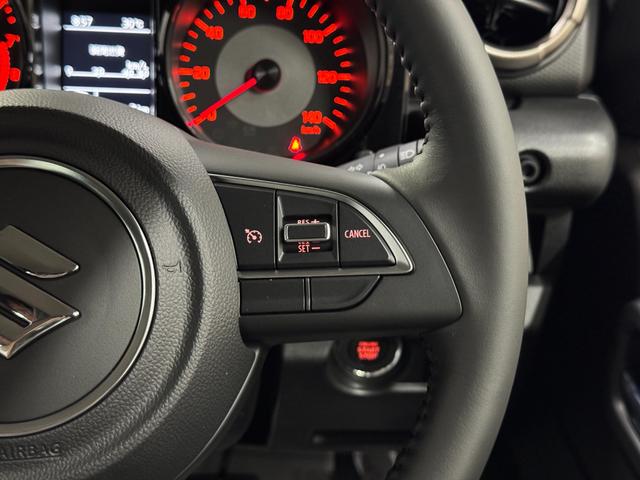 ジムニー ＸＣ　登録届出済未使用車・スズキセーフティサポート・車線逸脱警報・リヤパーキングセンサー・ＬＥＤヘッドライト・シートヒーター・フォグランプ・純正１６ｉｎアルミ・スマートキー（15枚目）