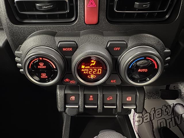 ジムニー ＸＣ　登録届出済未使用車・スズキセーフティサポート・車線逸脱警報・リヤパーキングセンサー・ＬＥＤヘッドライト・シートヒーター・フォグランプ・純正１６ｉｎアルミ・スマートキー（18枚目）