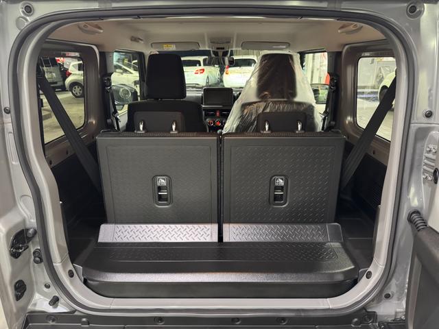 ジムニー ＸＣ　登録届出済未使用車・スズキセーフティサポート・車線逸脱警報・リヤパーキングセンサー・ＬＥＤヘッドライト・シートヒーター・フォグランプ・純正１６ｉｎアルミ・スマートキー（28枚目）