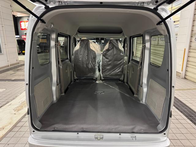 エブリイ ＰＡリミテッド　登録届出済未使用車・ハイルーフ・Ａ／Ｃ・Ｐ／Ｓ・Ｐ／Ｗ・リモコンキー・スズキセーフティサポート・車線逸脱警報・リヤパーキングセンサー・ハイビームアシスト（29枚目）