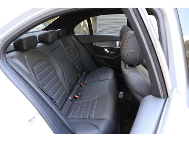 C220dアバンギャルド AMGライン パノラミックスライディングルーフ レーダーセーフティパッケージ レザーエクスクルーシブパッケージ 認定中古車(7枚目)