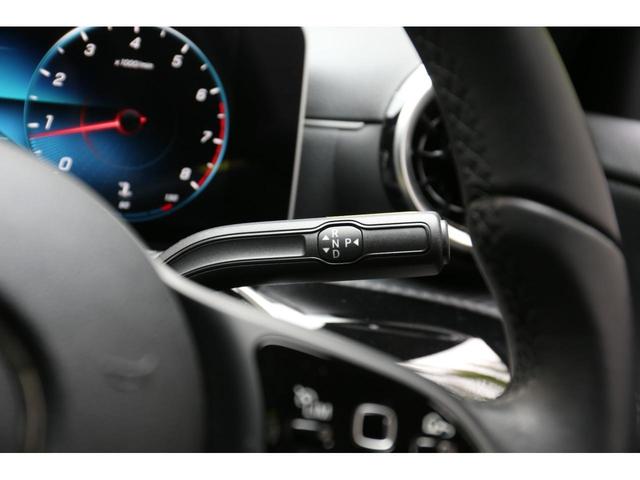 A180セダン レーダーセーフティパッケージ メモリー付きパワーシート アダプティブクルーズコントロール レインセンサー ナビパッケージ キーレス LEDヘッドライト搭載 ABS アイドリングストップ 認定中古車(7枚目)