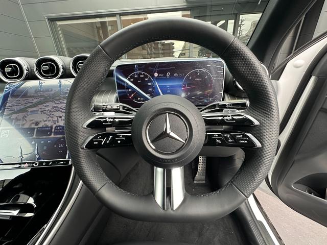 ＧＬＣ２２０ｄ　４Ｍ　ＡＭＧレザーエクスクルーシブＰ　ヘッドアップディスプレイ・ＡＲナビ・黒本革シート・３６０°全周囲カメラ・６４色アンビエントライト・Ｂｌｕｅｔｏｏｔｈオーディオ・ＡＭＧライン・シートヒーター・電動シート・禁煙車・ブルメスター(12枚目)