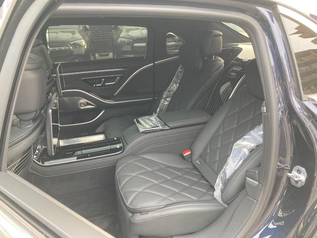 Ｓクラス Ｓ６８０　４マチック　ファーストクラスパッケージ　弊社デモカー／ファーストクラスパッケージ／パノラミックスライディングルーフ／クーリングボックス／ノイズ軽減ガラス／マイバッハモード（13枚目）