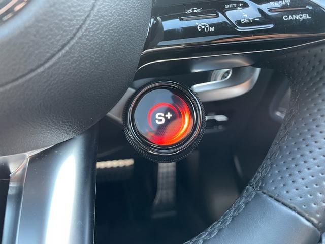 Ｃクラス Ｃ４３　４マチック　ＡＭＧ特別オーダーアルミホイール・ナイトパッケージ・パノラマサンルーフ・レーダーセーフティーＰＫＧ・３６０°カメラ・ＭＢＵＸ・アンビエントライト（45枚目）