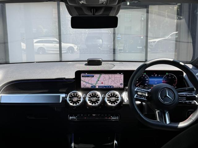 GLB GLB200d 4マチック AMGラインパッケージ AMGライン/ダイレクトステアリング/アダブティブダンピングシステム付サスペンション/アダブティブハイビームアシスト・プラス/マルチビームLEDヘッドライト/プライバシーガラス/スポーツブレーキ(20枚目)