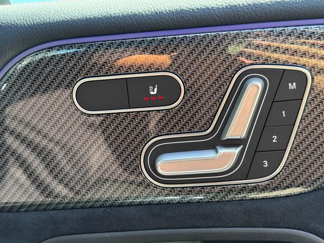 GLB GLB200d 4マチック AMGラインパッケージ AMGライン/ダイレクトステアリング/アダブティブダンピングシステム付サスペンション/アダブティブハイビームアシスト・プラス/マルチビームLEDヘッドライト/プライバシーガラス/スポーツブレーキ(27枚目)