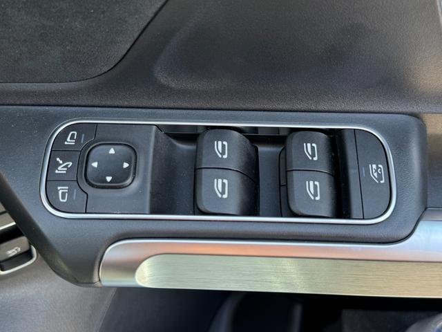 GLB GLB200d 4マチック AMGラインパッケージ AMGライン/ダイレクトステアリング/アダブティブダンピングシステム付サスペンション/アダブティブハイビームアシスト・プラス/マルチビームLEDヘッドライト/プライバシーガラス/スポーツブレーキ(28枚目)