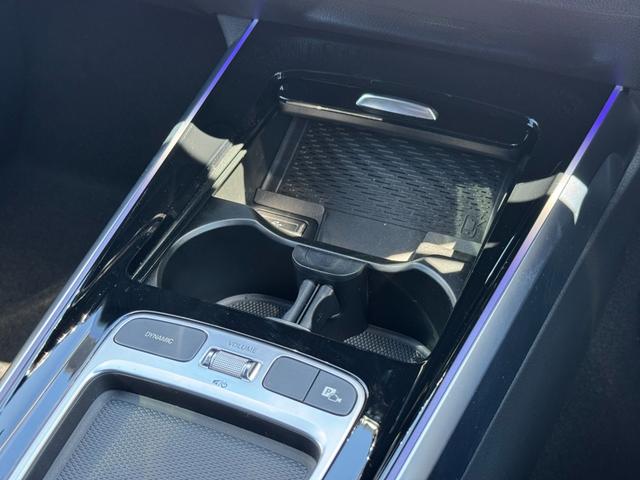 GLB GLB200d 4マチック AMGラインパッケージ AMGライン/ダイレクトステアリング/アダブティブダンピングシステム付サスペンション/アダブティブハイビームアシスト・プラス/マルチビームLEDヘッドライト/プライバシーガラス/スポーツブレーキ(37枚目)