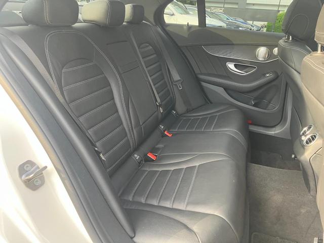 Cクラス C43 4マチック 弊社下取り車/パノラミックスライディングルーフ/ブラックレザーシート/ブルメスターサラウンドサウンド/ヘッドアップディスプレイ/AMGRIDEコントロールサスペンション/パフュームアトマイザー/ETC(11枚目)