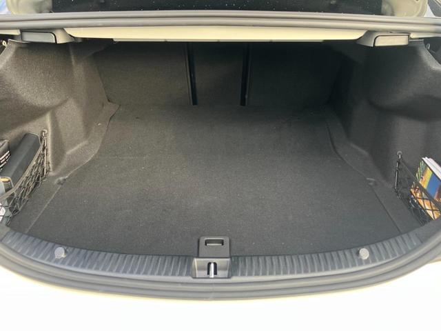 Cクラス C43 4マチック 弊社下取り車/パノラミックスライディングルーフ/ブラックレザーシート/ブルメスターサラウンドサウンド/ヘッドアップディスプレイ/AMGRIDEコントロールサスペンション/パフュームアトマイザー/ETC(12枚目)