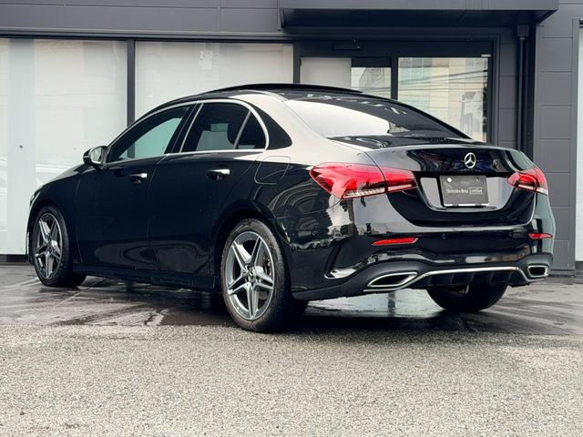 Ａクラスセダン Ａ１８０セダン　ＡＭＧラインパッケージ　弊社下取り車／ＡＭＧレザーエクスクルーシブパッケージ／パノラミックスライディングルーフ／ブラック×レッドツートンレザー／シートヒーター／メモリー付きパワーシート／３６０°カメラ／ＥＴＣ２．０／６４色ア（4枚目）