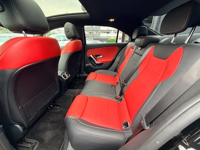 Ａクラスセダン Ａ１８０セダン　ＡＭＧラインパッケージ　弊社下取り車／ＡＭＧレザーエクスクルーシブパッケージ／パノラミックスライディングルーフ／ブラック×レッドツートンレザー／シートヒーター／メモリー付きパワーシート／３６０°カメラ／ＥＴＣ２．０／６４色ア（21枚目）