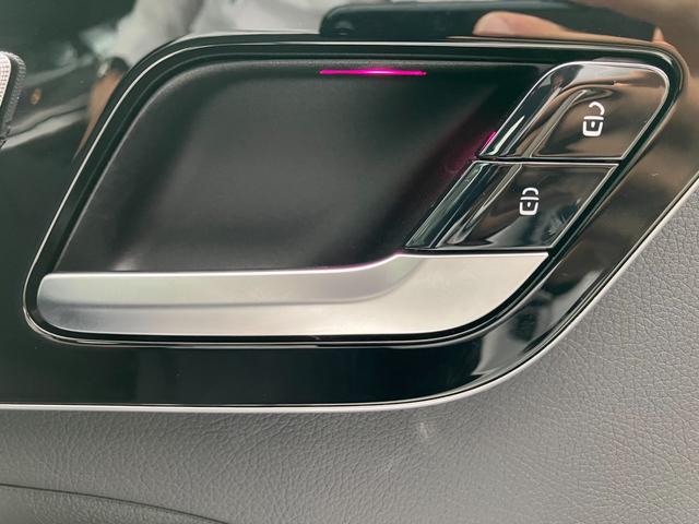 Ｃクラス Ｃ３５０ｅスポーツ　弊社デモカー／３６０度カメラシステム／シートヒーター／電動リアゲート／アクティブレーンキーピングアシスト／アクティブパーキングアシスト／純正ドラレコ／ＥＴＣ２．０／ダイナミックセレクト／（19枚目）