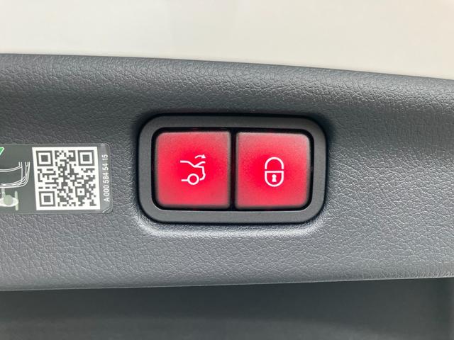 Ｃクラス Ｃ３５０ｅスポーツ　弊社デモカー／３６０度カメラシステム／シートヒーター／電動リアゲート／アクティブレーンキーピングアシスト／アクティブパーキングアシスト／純正ドラレコ／ＥＴＣ２．０／ダイナミックセレクト／（41枚目）
