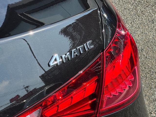 Cクラス C200 4Mアバンギャルド AMGラインパッケージ 弊社下取り車/パノラミックスライディングルーフ/ベーシックパッケージ/ヘッドアップディスプレイ/MBUX ARナビゲーション/ハーフレザーシート/シートヒーター/メモリー付きパワーシート/360°カメ(9枚目)