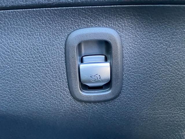 Cクラスステーションワゴン C200 ステーションワゴン ラグジュアリー 弊社デモアップ/ドライバーズパッケージ/本革シート/パノラミックスライディングルーフ/リアアクスルステアリング/アダプティブダンピングサスペンション/ブルメスター3Dサウンド/シートヒーター&クーラー(21枚目)