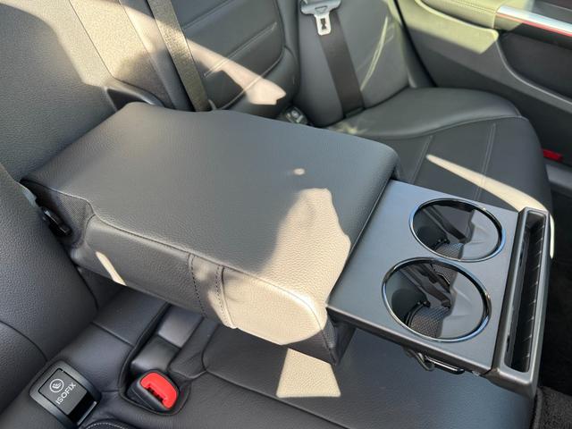 Cクラスオールテレイン C220d 4マチック オールテレイン レザーエクスクルーシブパッケージ 本革シート パノラミックスライディングルーフ メモリー付パワーシート シートヒーター ARナビゲーション アンビエントライト64色 MBUX シートベンチレーター(15枚目)