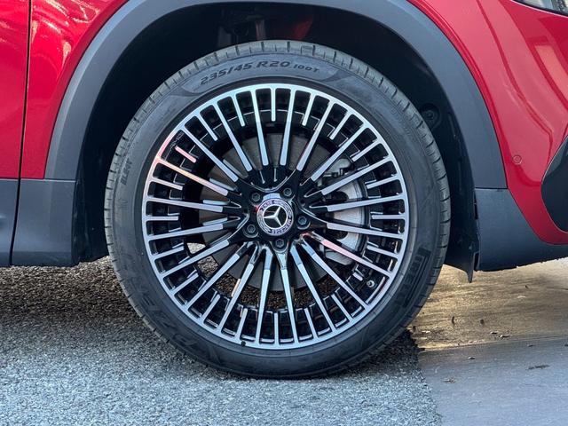 EQB EQB250+ AMGラインパッケージ 弊社デモカー/メモリー付きパワーシート/電動リアゲート/パノラミックスライディングルーフ/3列シート/アクティブパーキングアシスト/アクティブレーンキーピングアシスト/純正ドラレコ/ETC2.0/認定(10枚目)