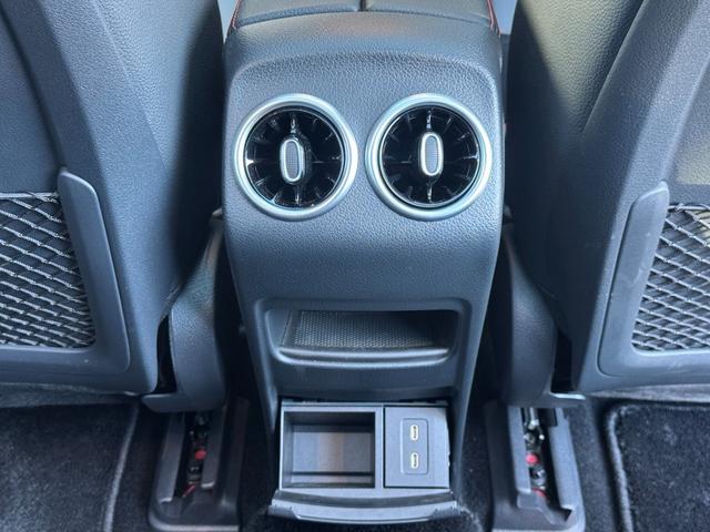 EQB EQB250+ AMGラインパッケージ 弊社デモカー/メモリー付きパワーシート/電動リアゲート/パノラミックスライディングルーフ/3列シート/アクティブパーキングアシスト/アクティブレーンキーピングアシスト/純正ドラレコ/ETC2.0/認定(17枚目)