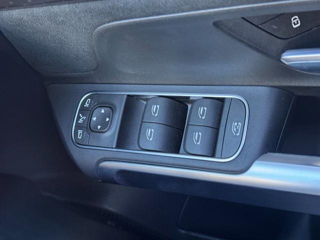 EQB EQB250+ AMGラインパッケージ 弊社デモカー/メモリー付きパワーシート/電動リアゲート/パノラミックスライディングルーフ/3列シート/アクティブパーキングアシスト/アクティブレーンキーピングアシスト/純正ドラレコ/ETC2.0/認定(26枚目)