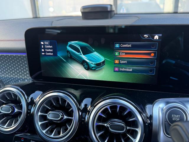 EQB EQB250+ AMGラインパッケージ 弊社デモカー/メモリー付きパワーシート/電動リアゲート/パノラミックスライディングルーフ/3列シート/アクティブパーキングアシスト/アクティブレーンキーピングアシスト/純正ドラレコ/ETC2.0/認定(30枚目)